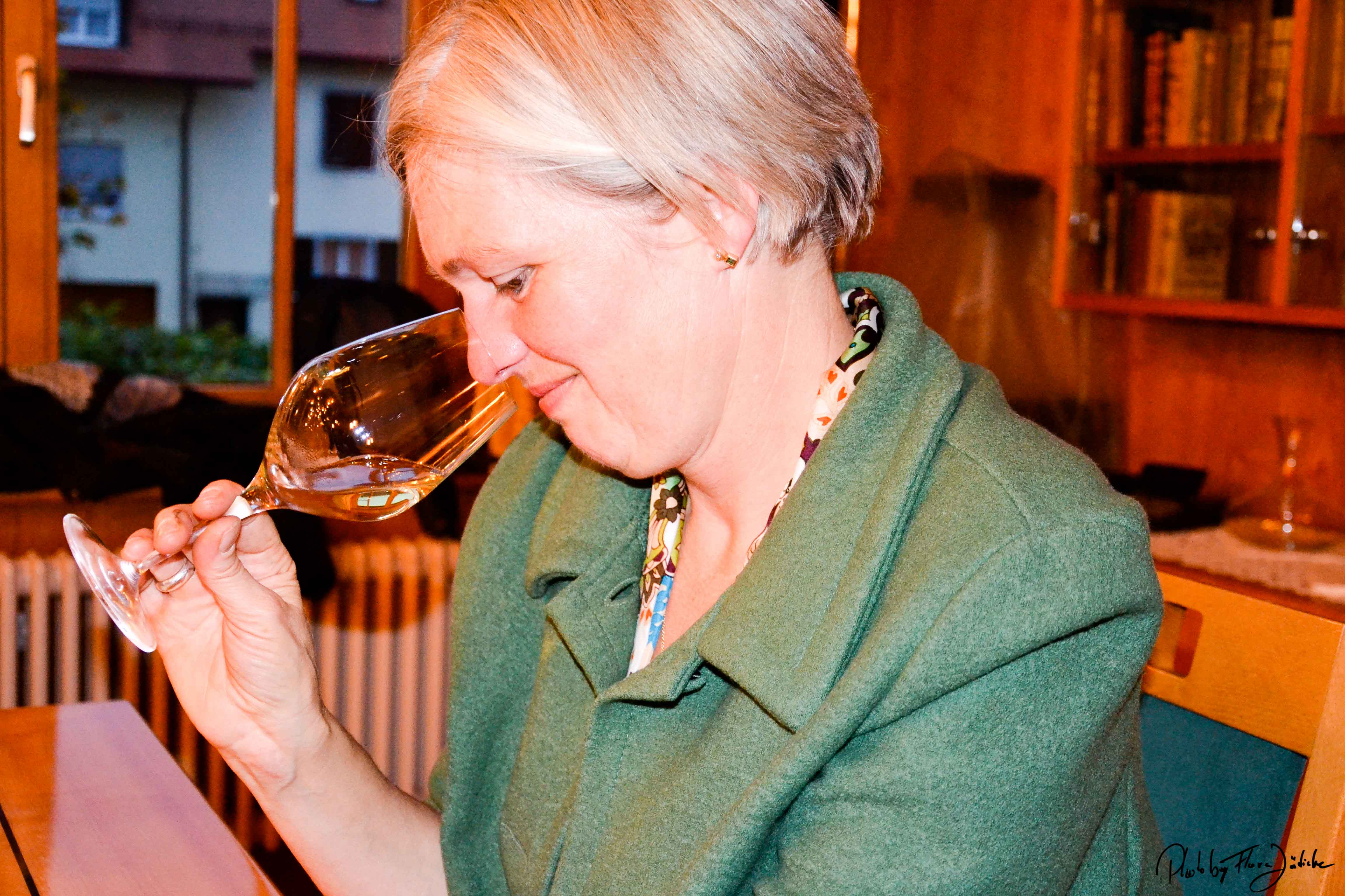 Weinverkostung mit Anita Schmidt in der Weinbaugenossenschaft Hagnau. Foto: Flora Jädicke